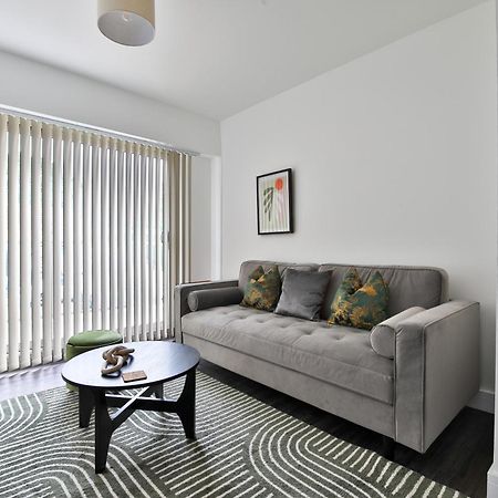 Amber Vista 2 Bedroom Apartments- Supermarket, Coffee Shop, Restaurants & Parking Below Cardiff Luaran gambar