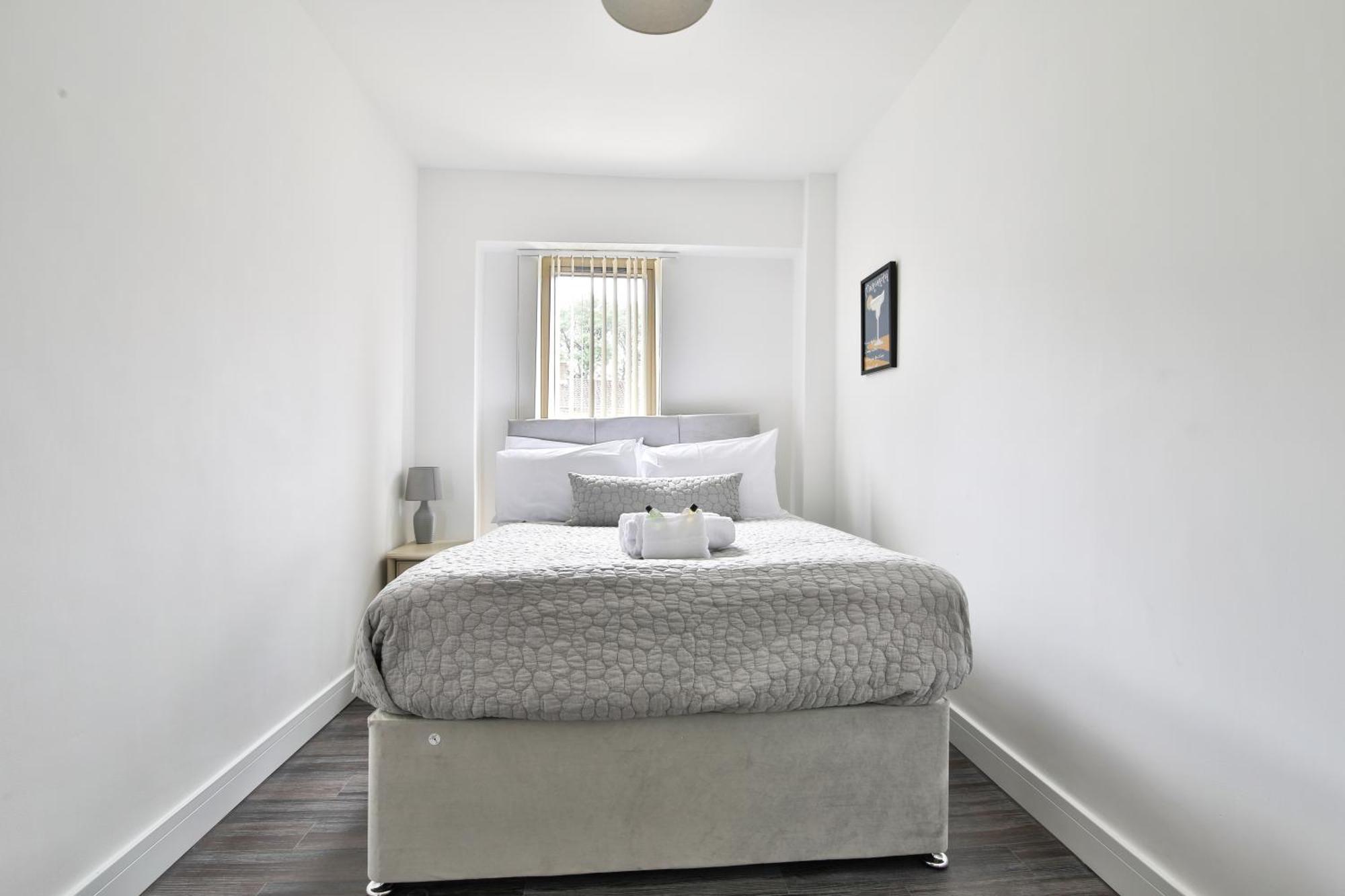 Amber Vista 2 Bedroom Apartments- Supermarket, Coffee Shop, Restaurants & Parking Below Cardiff Luaran gambar